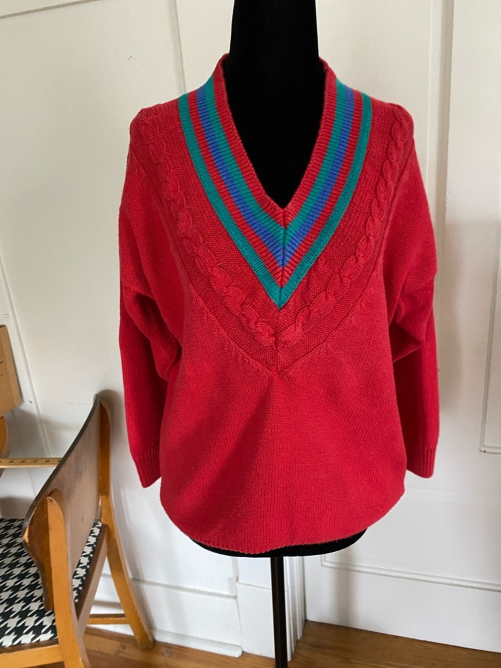 Vintage Ramie/Cotton blend 80s Red V-Neck Preppy Sweater. Size M
